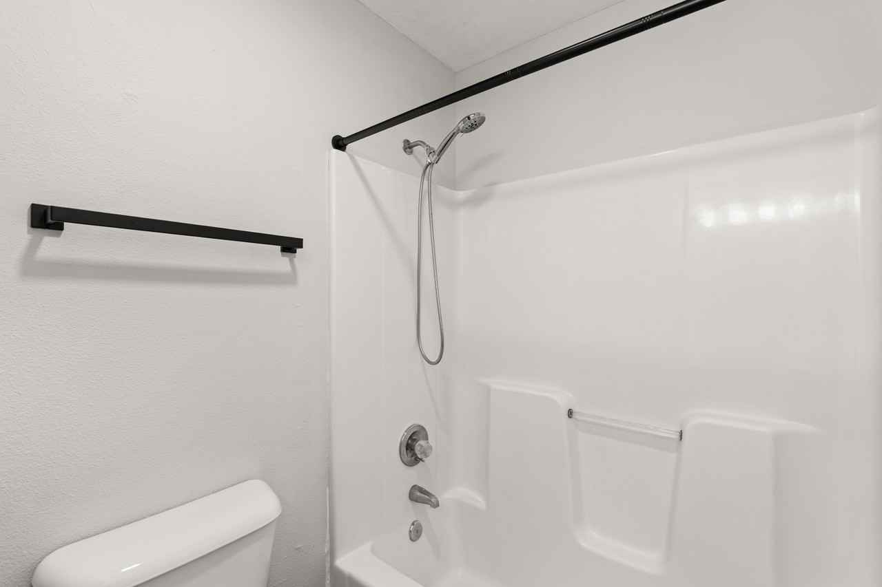 428 Stonehaven Drive - Photo 5 of 50