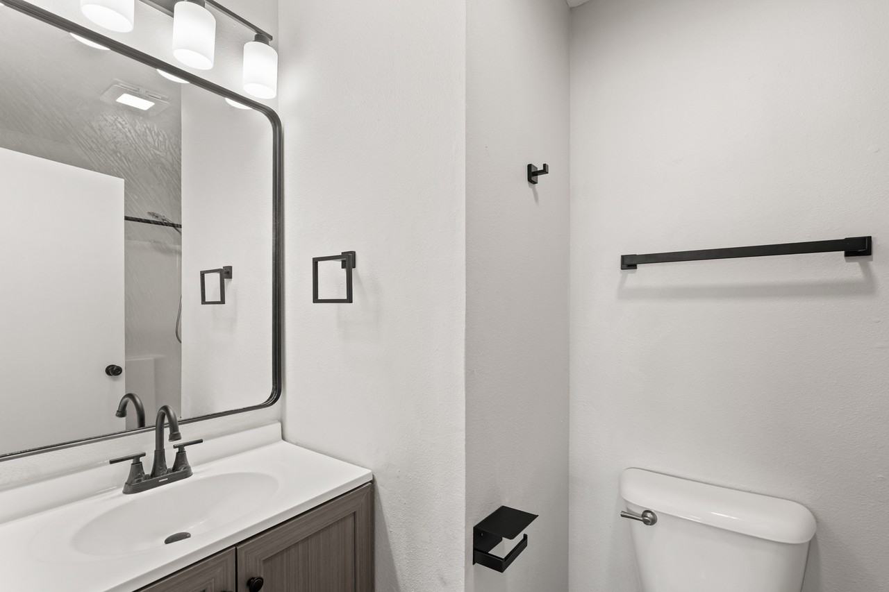 428 Stonehaven Drive - Photo 6 of 50