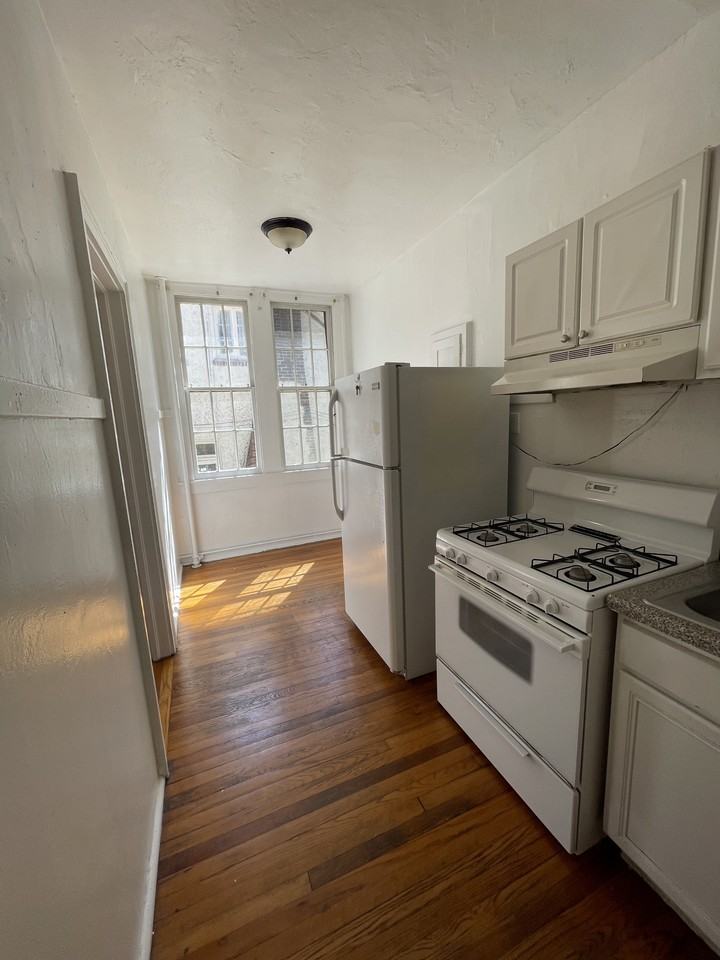 7825 St Charles Ave. - Photo 5 of 9