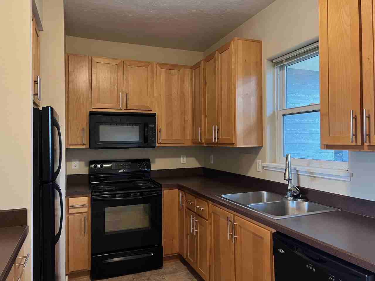 1335 Dakota Street - Photo 6 of 6