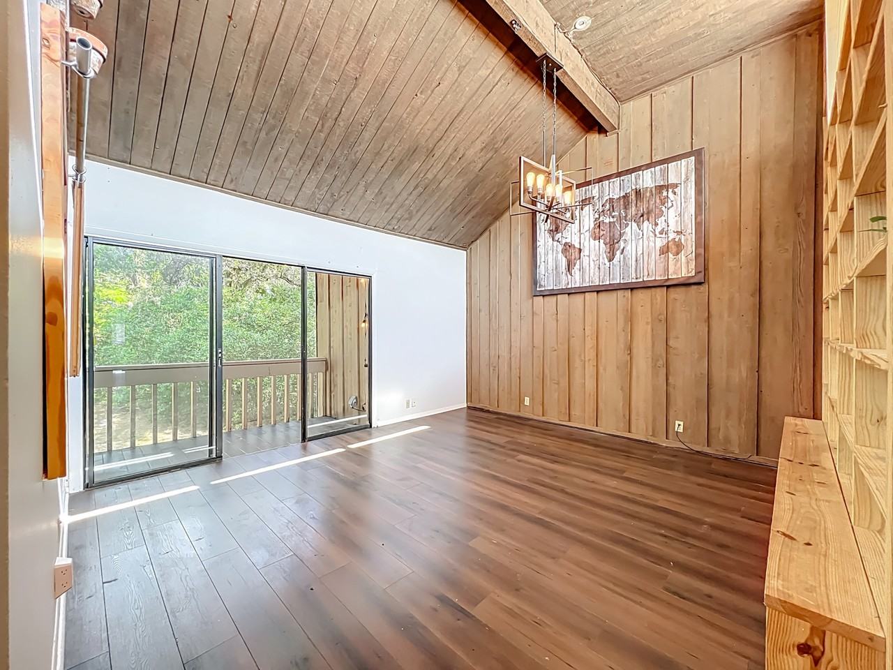 233 Crown Oaks Way #1 - Photo 3 of 10