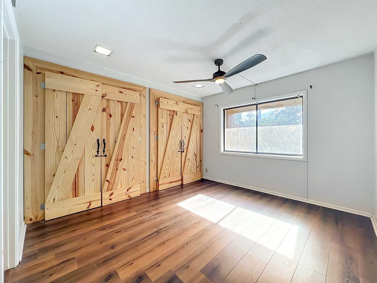 233 Crown Oaks Way #1 - Photo 6 of 10