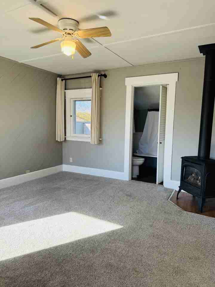 1542 S Oakes St #1 - Photo 3 of 14