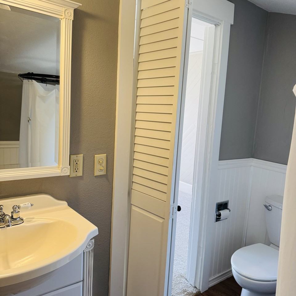 1542 S Oakes St #1 - Photo 6 of 14