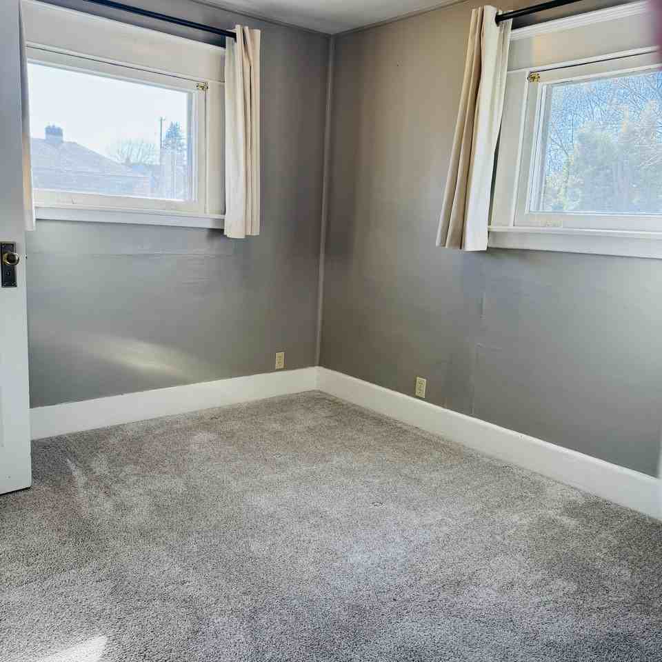 1542 S Oakes St #1 - Photo 7 of 14