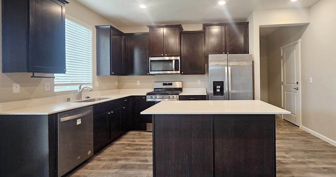 640 Vickie Ln N #1 - Photo 6 of 21