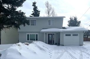 featured image of 9423 105 Ave #1