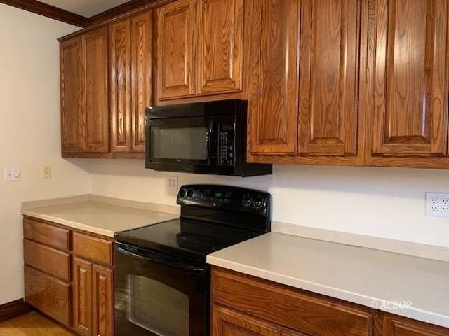 34 H Paul Ave - Photo 4 of 18