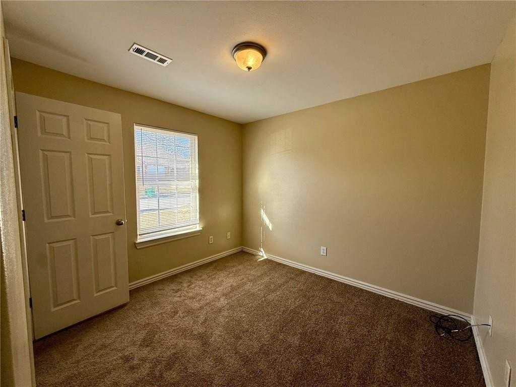 333 Graystone Cir - Photo 2 of 13