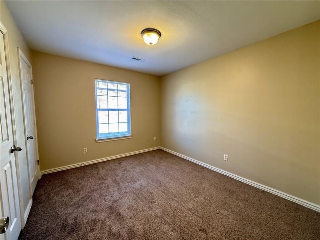 333 Graystone Cir - Photo 5 of 13