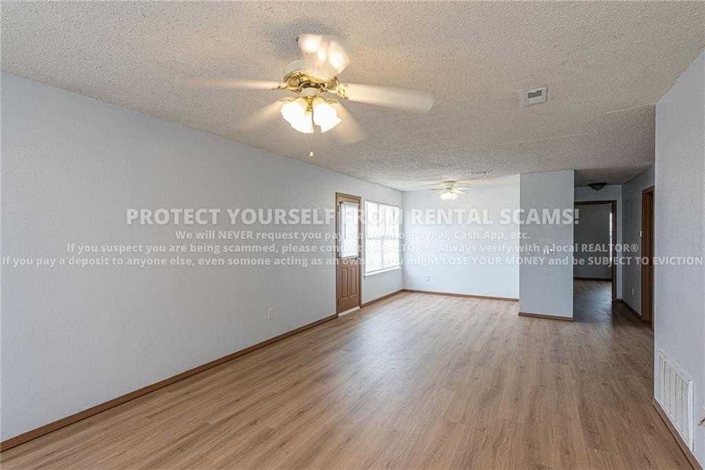 1684 N Dawn Dr - Photo 3 of 10