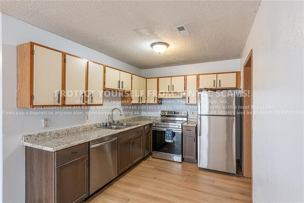 1684 N Dawn Dr - Photo 4 of 10