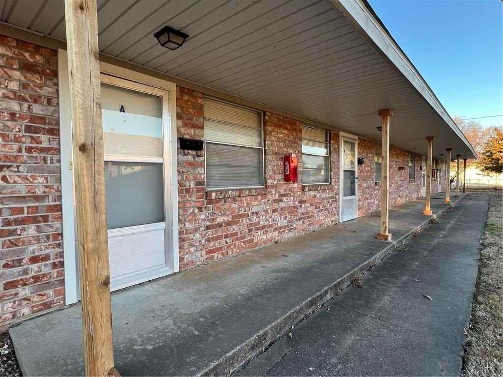 400 N Campbell Dr #D - Photo 2 of 17