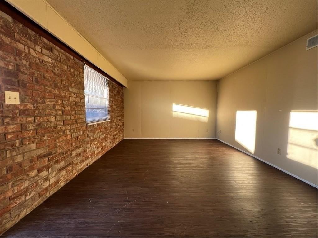 400 N Campbell Dr #D - Photo 3 of 17