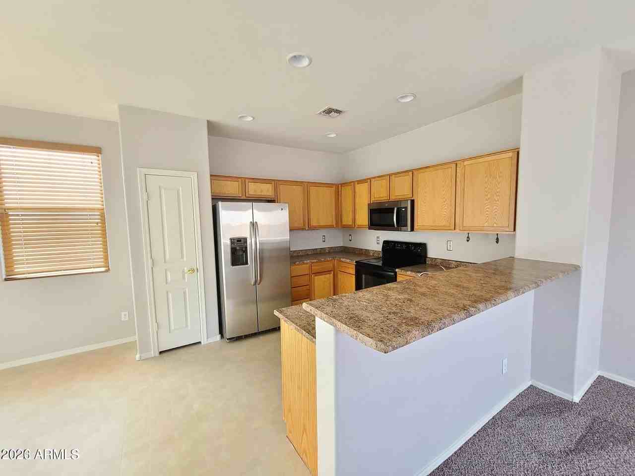 3909 E Melrose St - Photo 2 of 9