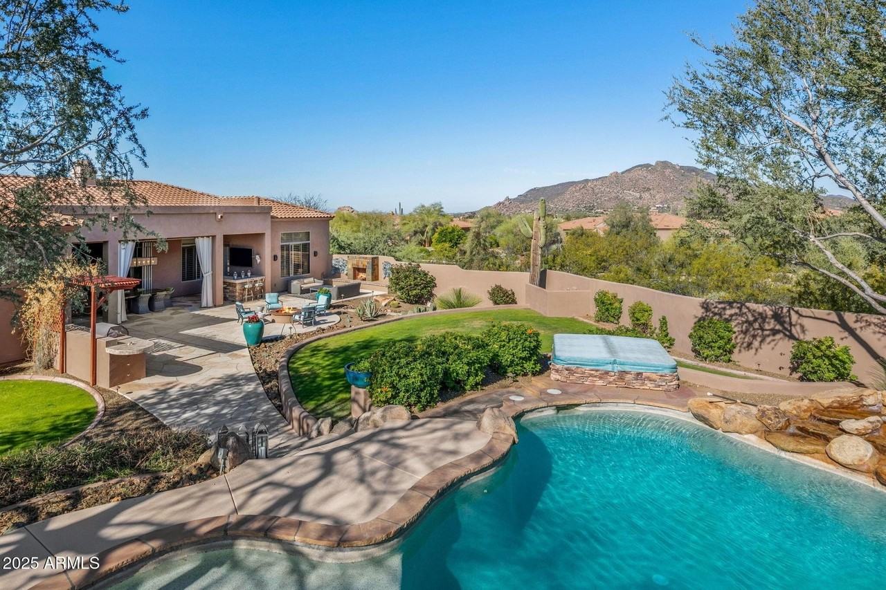 8347 E Arroyo Hondo Rd - Photo 3 of 40