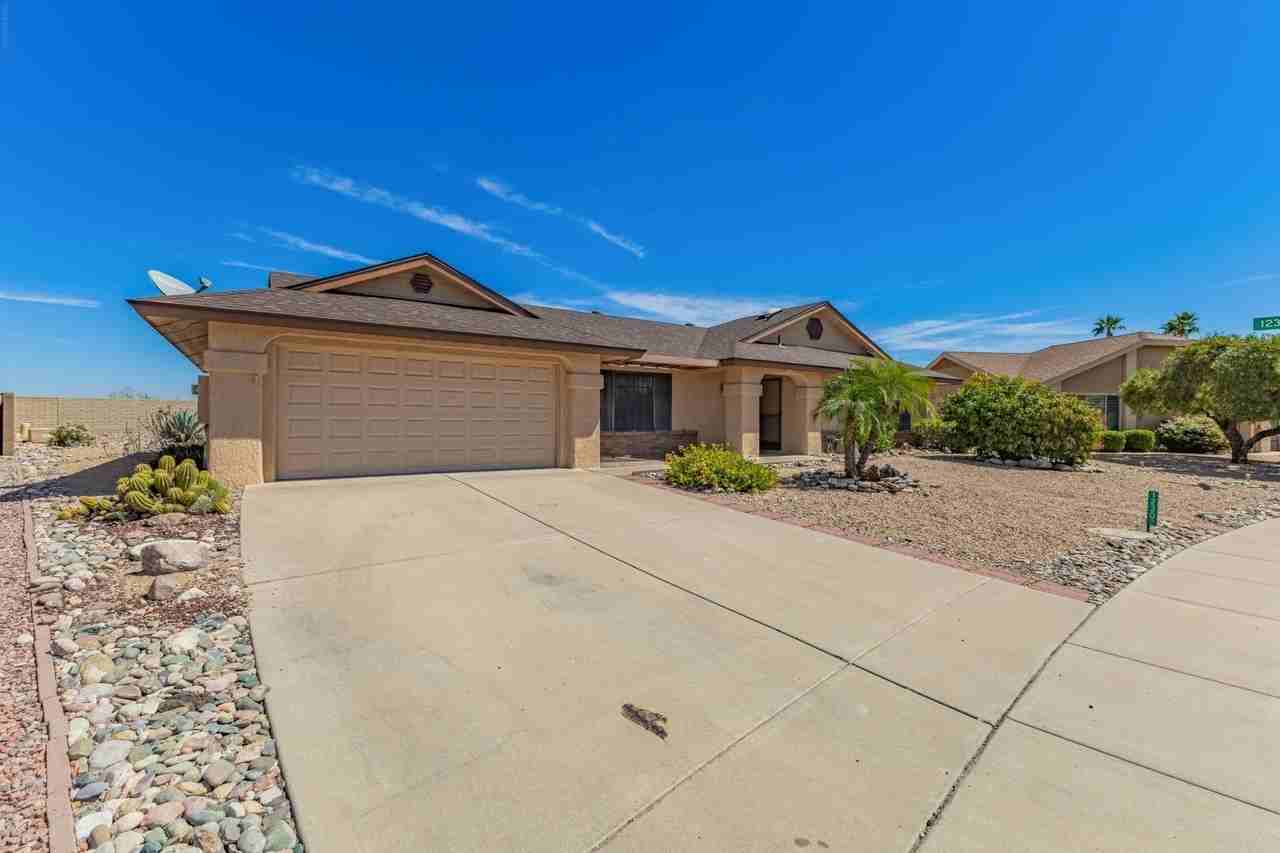 12302 W Eveningside Dr - Photo 3 of 40