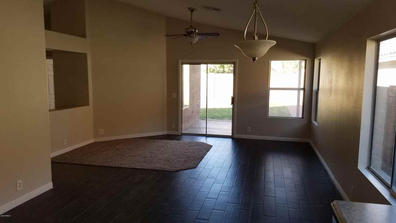 12214 N 41st Dr - Photo 3 of 12