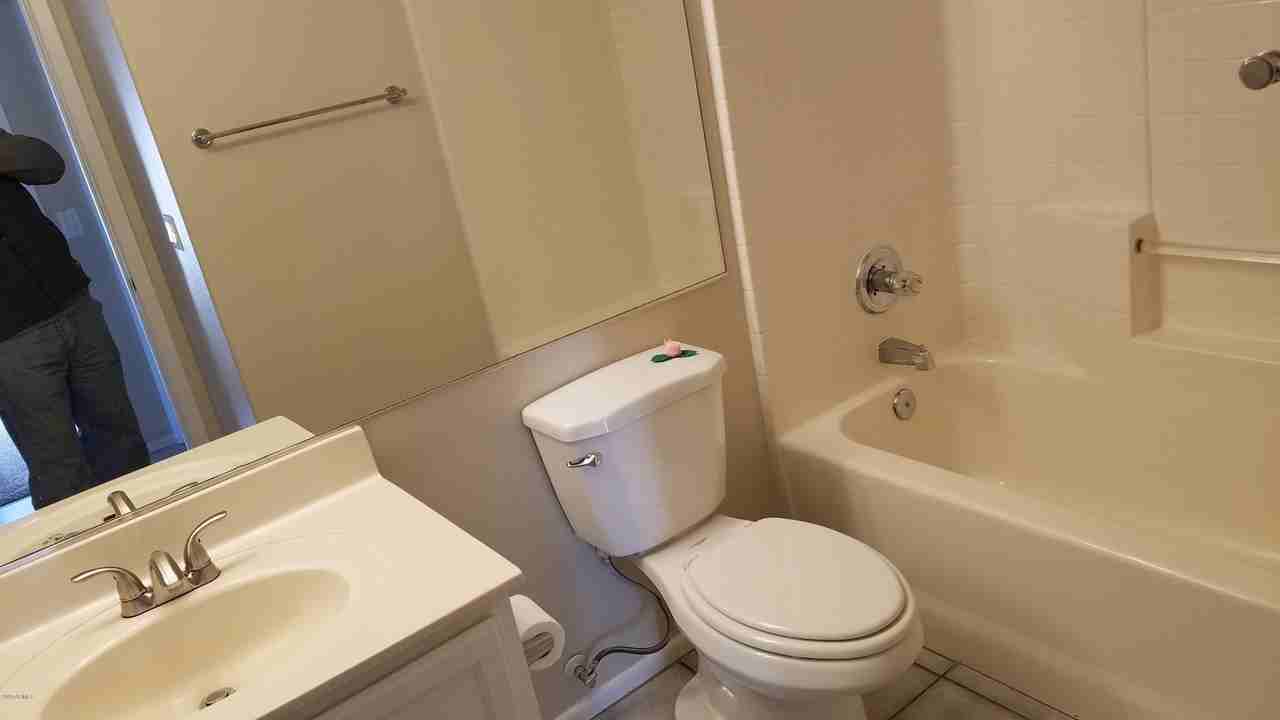 12214 N 41st Dr - Photo 5 of 12