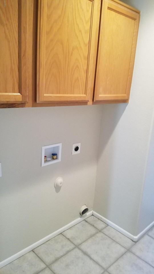 12214 N 41st Dr - Photo 6 of 12