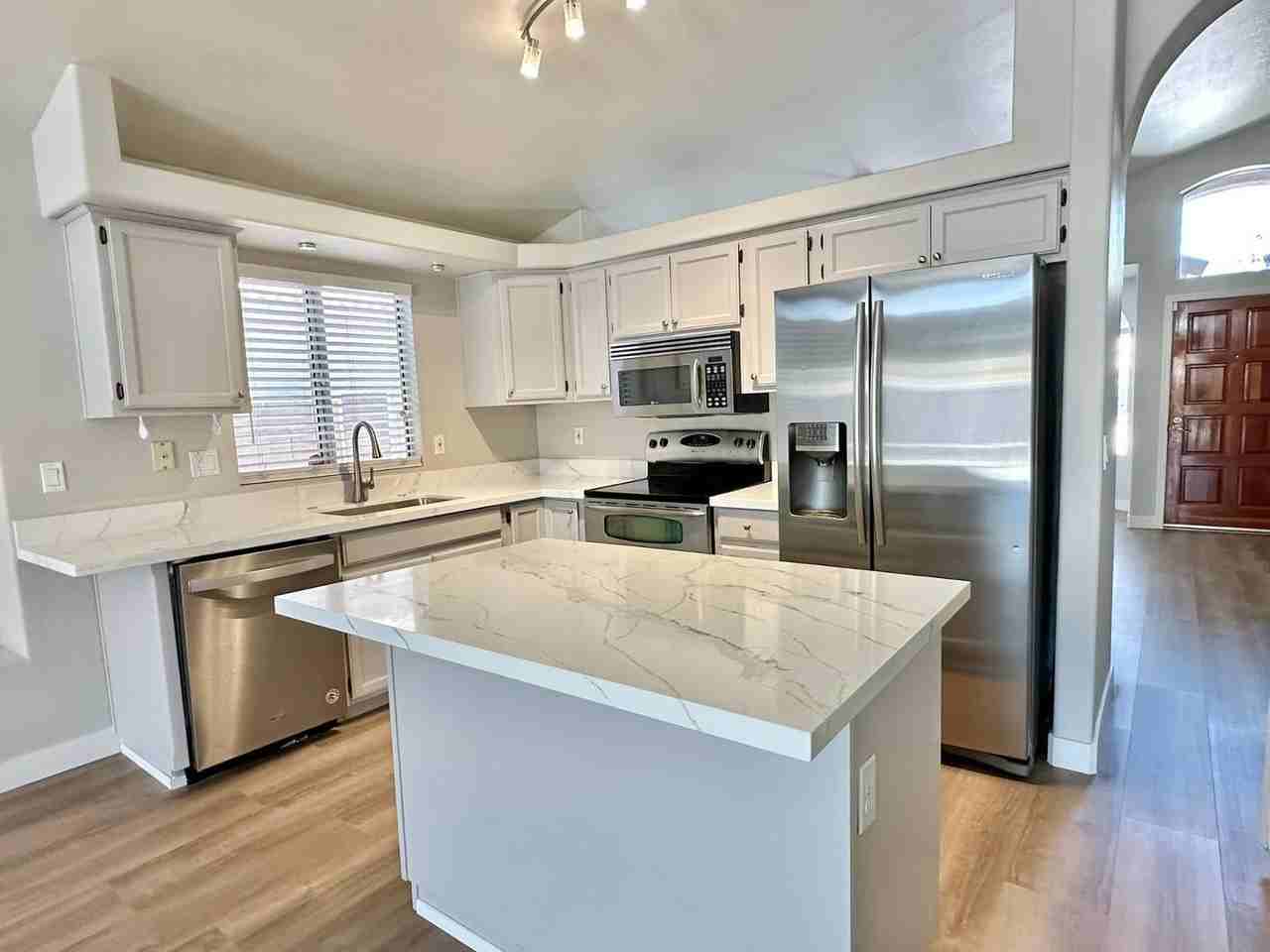 4781 W Harrison St - Photo 5 of 28