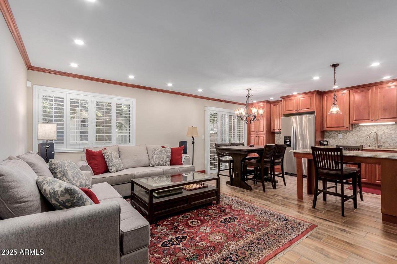 5525 E Thomas Rd #E3 - Photo 6 of 31