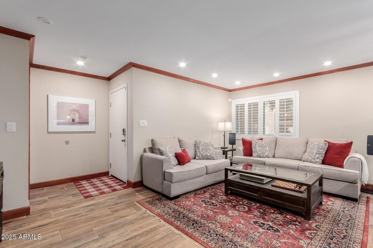 5525 E Thomas Rd #E3 - Photo 7 of 31