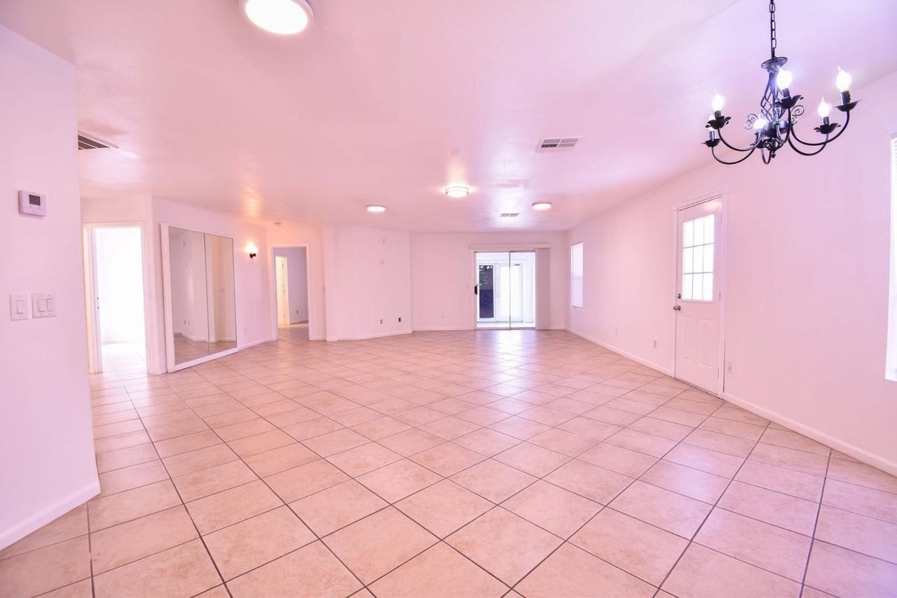 6780 N 74th Dr - Photo 5 of 15