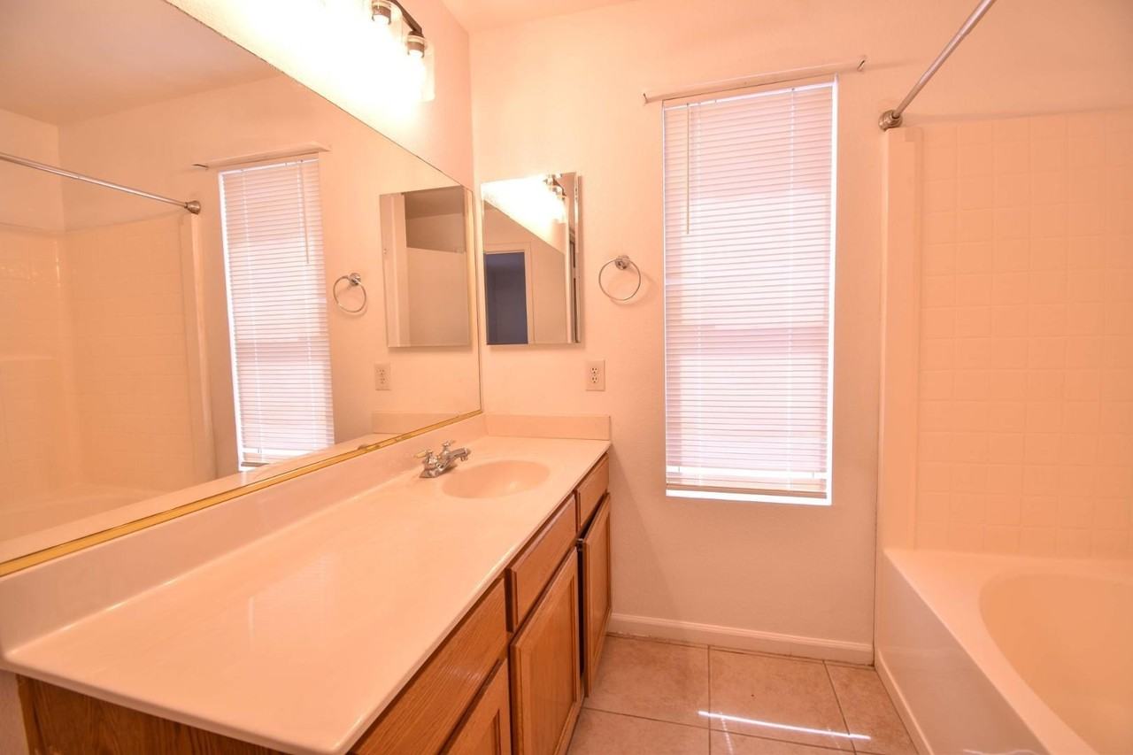 6780 N 74th Dr - Photo 7 of 15