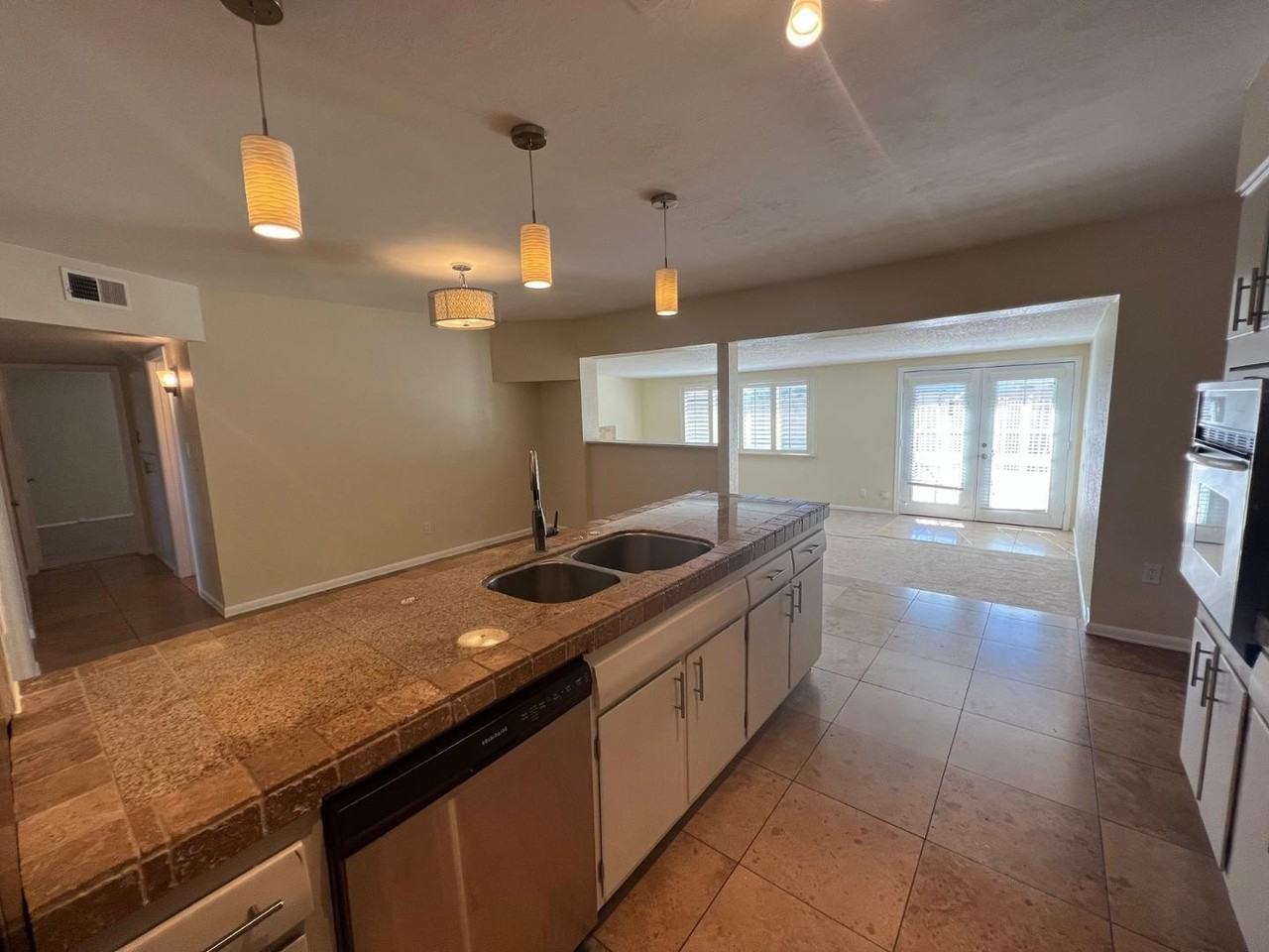 7417 E Cambridge Ave - Photo 2 of 15