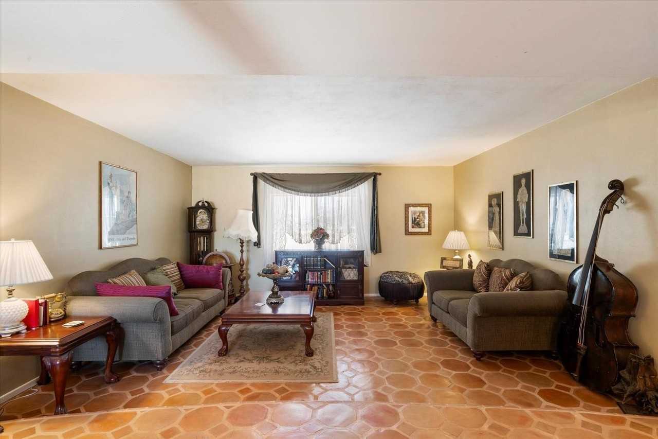 23265 S Via Del Arroyo - Photo 6 of 50