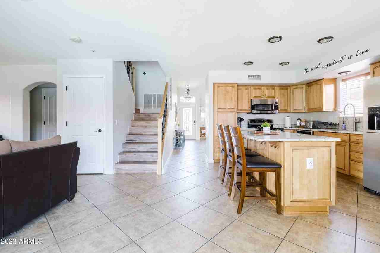 1431 E Century Ave - Photo 6 of 22