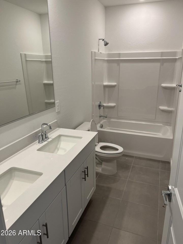 4955 W Karl St - Photo 3 of 15