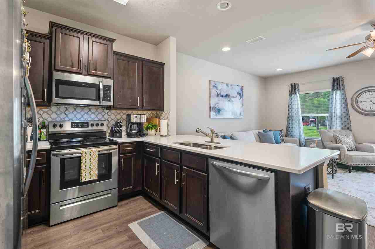 6780 Spaniel Dr - Photo 3 of 26