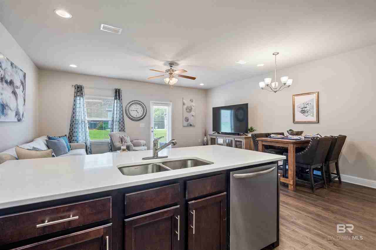 6780 Spaniel Dr - Photo 4 of 26