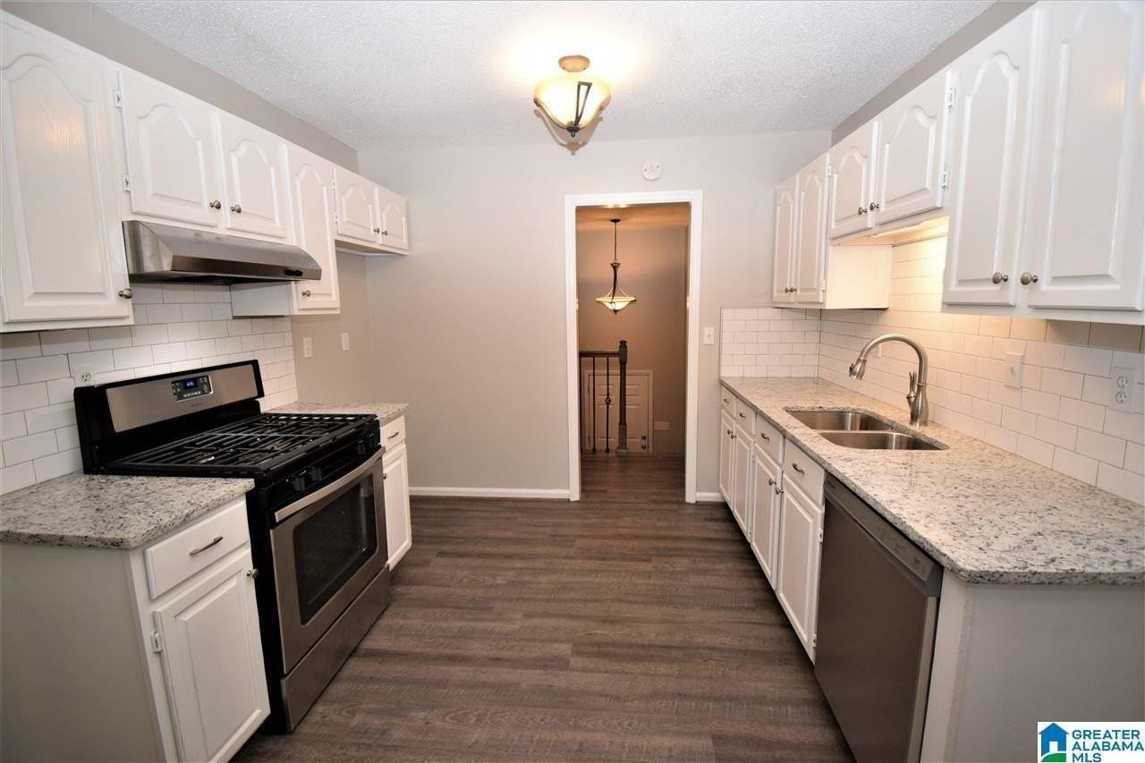 228 Russet Woods Dr - Photo 5 of 19