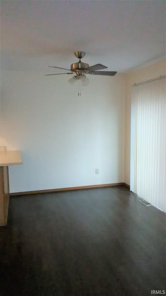 402 S Village Ct - Photo 2 of 13