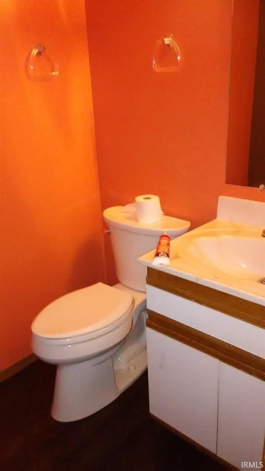 402 S Village Ct - Photo 5 of 13