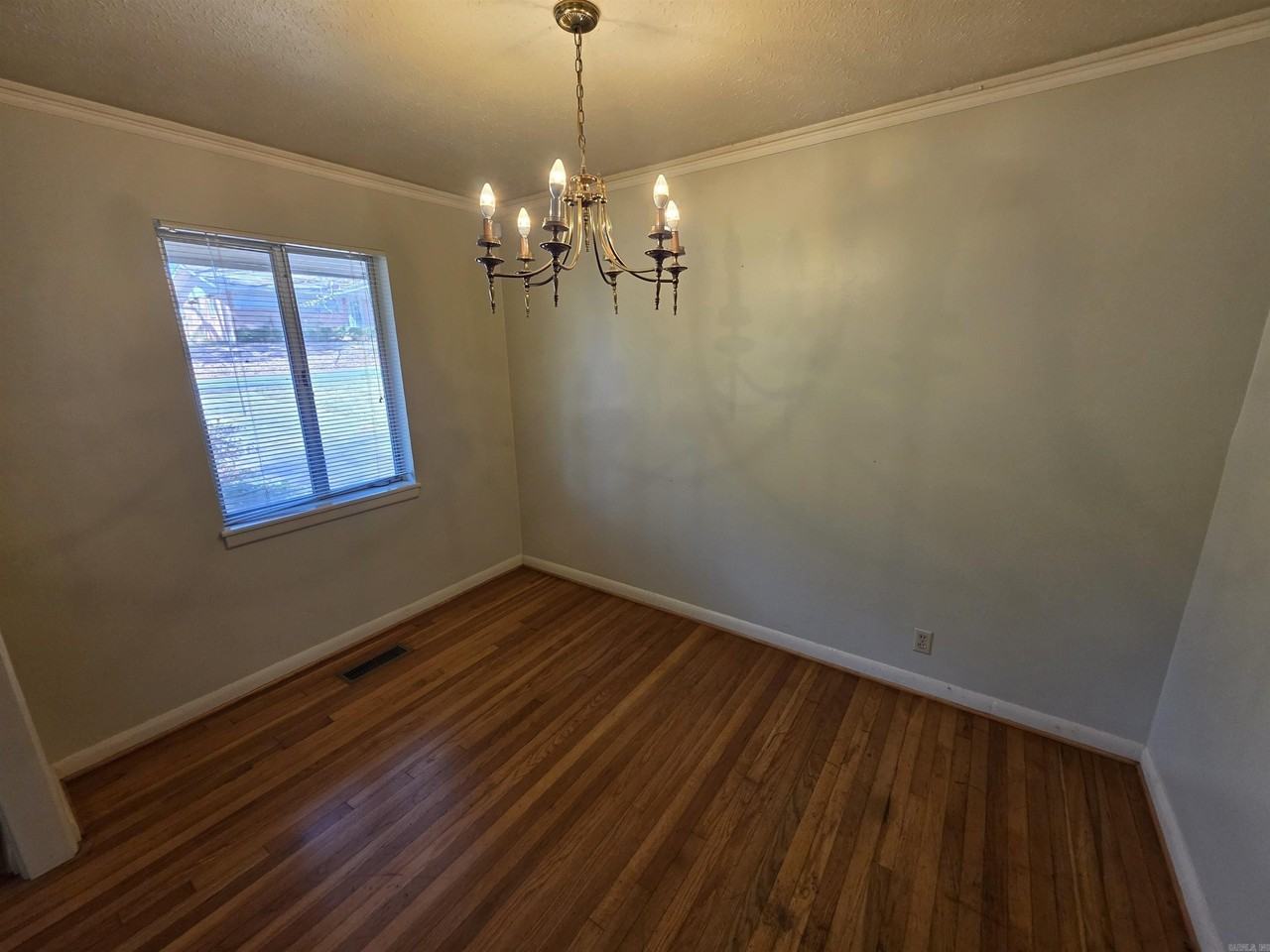 46 Glenmere Dr - Photo 4 of 14