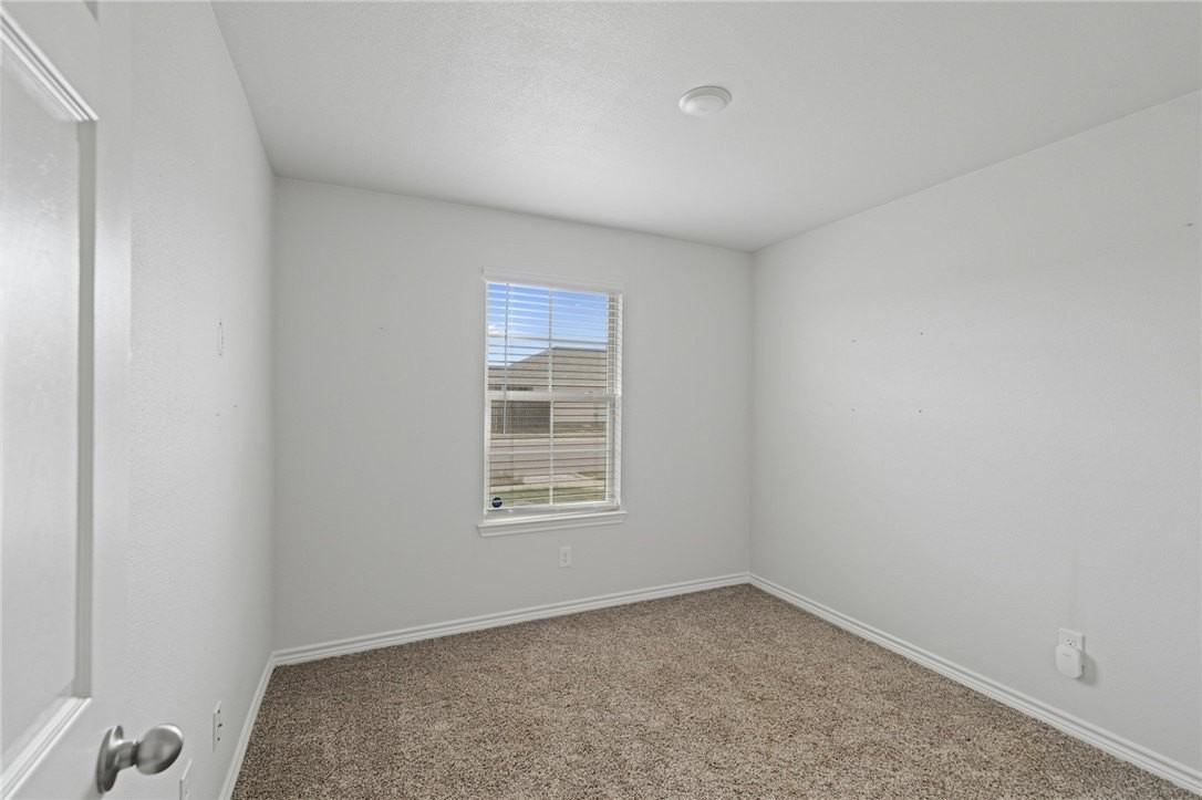 1513 Pleasant Dr - Photo 6 of 13