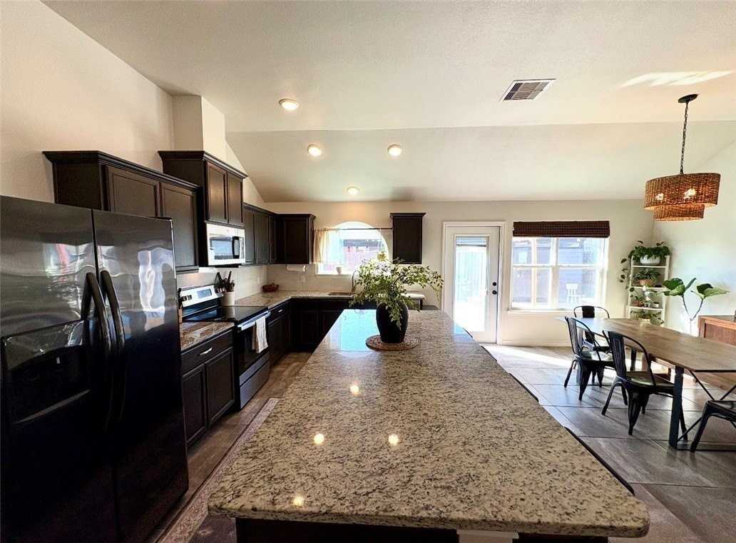 7509 Loyd Neal Dr - Photo 6 of 20