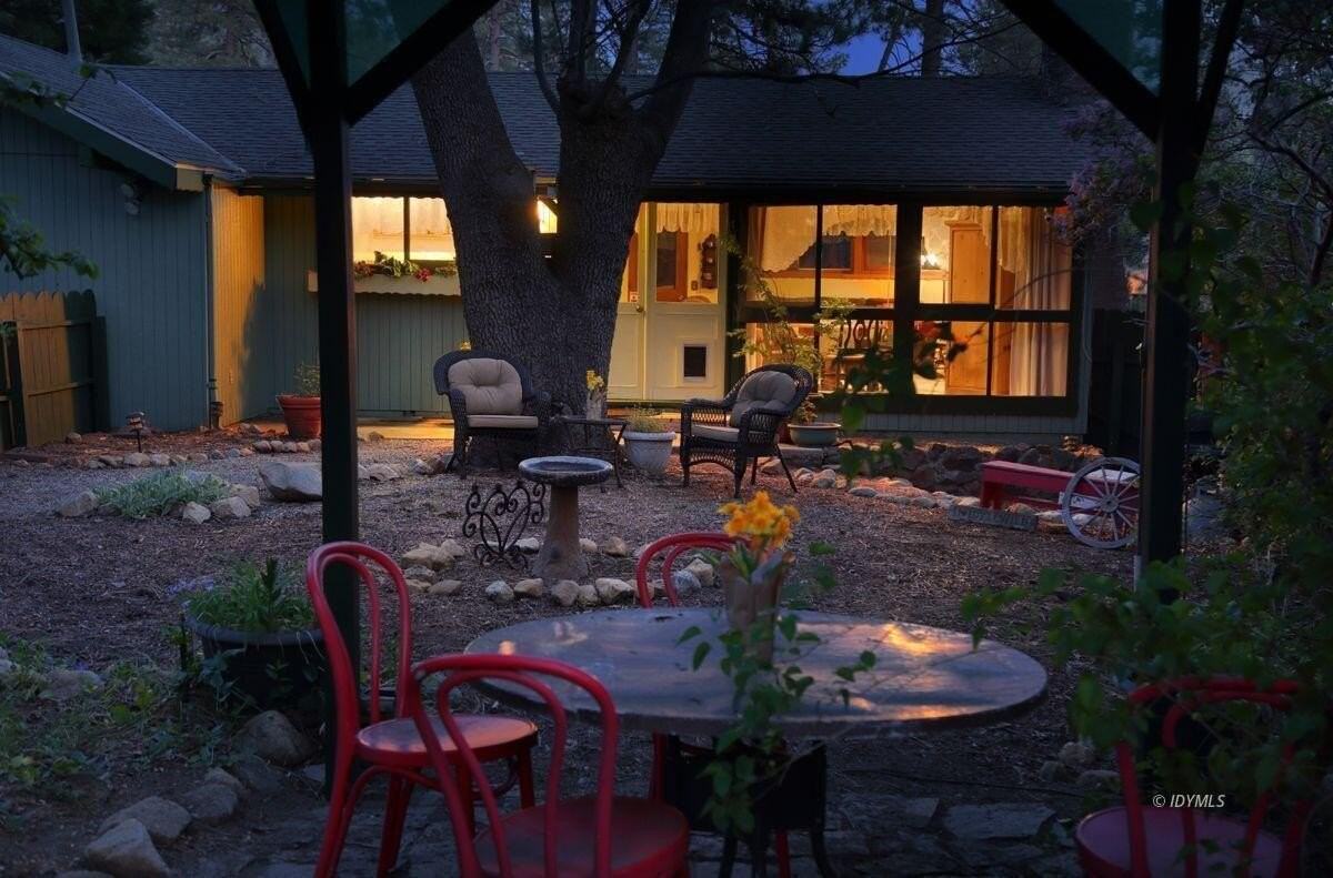 53835 Pine Crest Ave - Photo 2 of 24