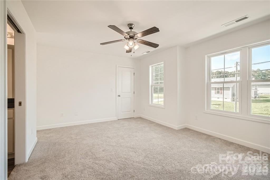 662 W Cemetery St - Photo 5 of 38