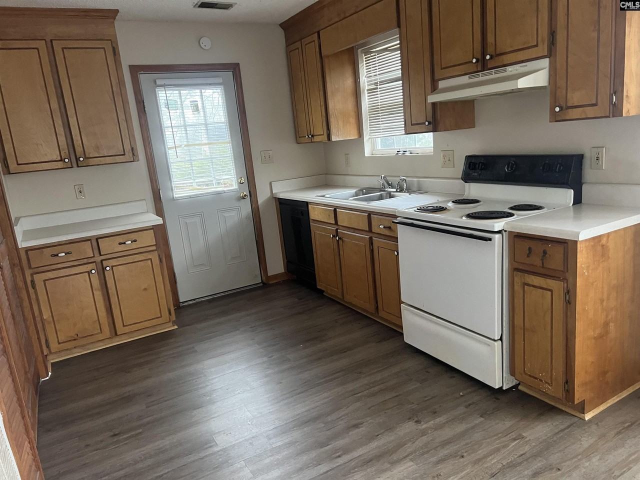 124 Hazelwood Ct - Photo 7 of 16