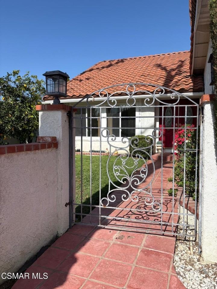 28649 Acacia Glen St - Photo 2 of 24