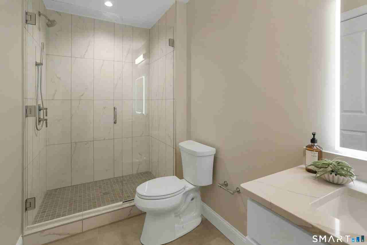 440 Heights Rd Apt 210 - Photo 7 of 15