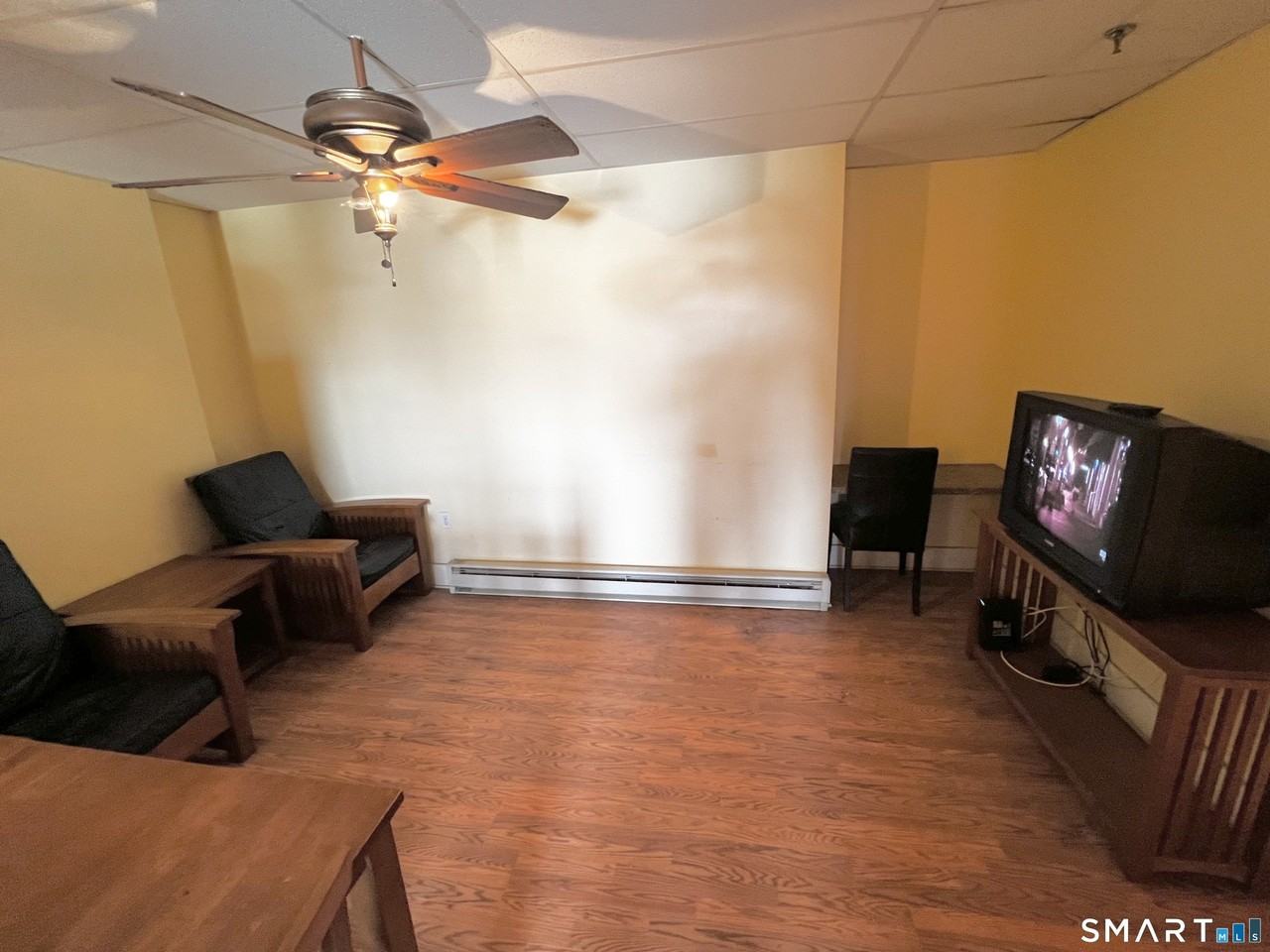 696 Main St - Photo 7 of 9