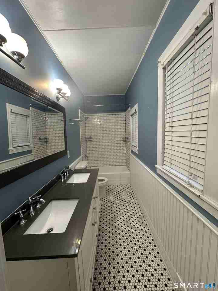 57 Maple St - Photo 7 of 9