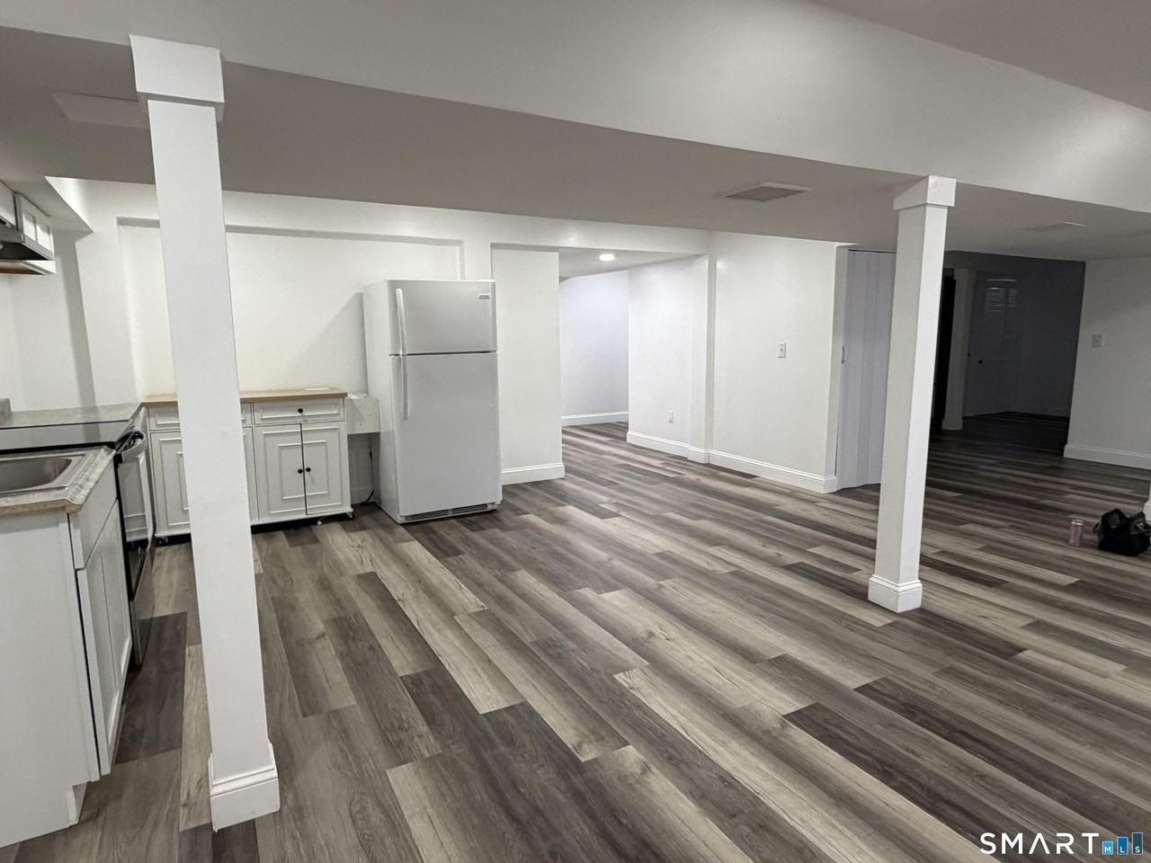 96 Neill Dr - Photo 3 of 10