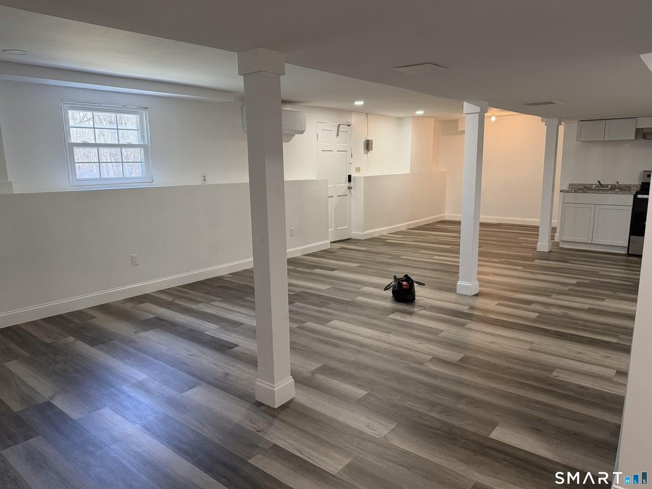 96 Neill Dr - Photo 4 of 10